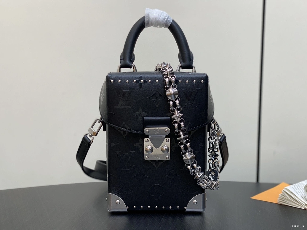 Box VUITTON Canvas Monogram LOUIS Camera 0718